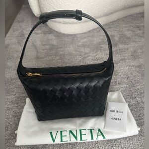 Bottega Veneta Mini Wallace Intrecciato  Bag